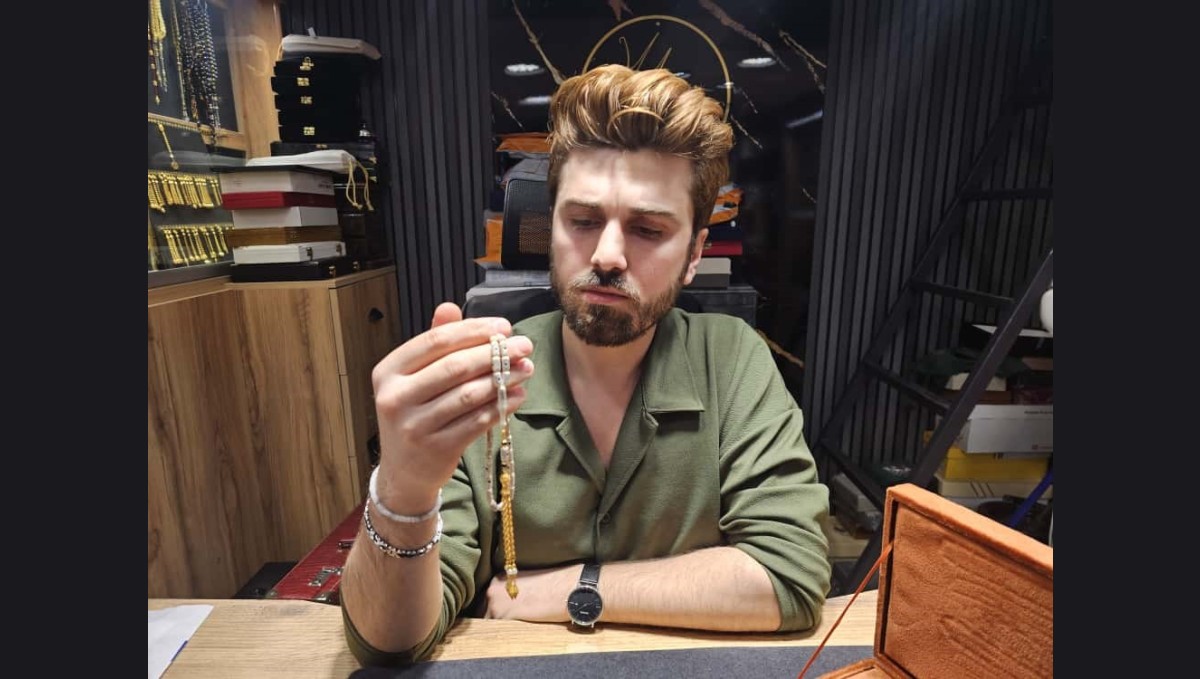 Elazığ'da yapımı tam 3 ay sürdü: Pırlanta işlemeli tespih görücüye çıktı