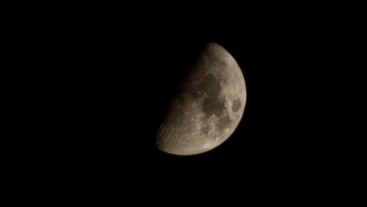 Elazığ'da yarım ay mest etti