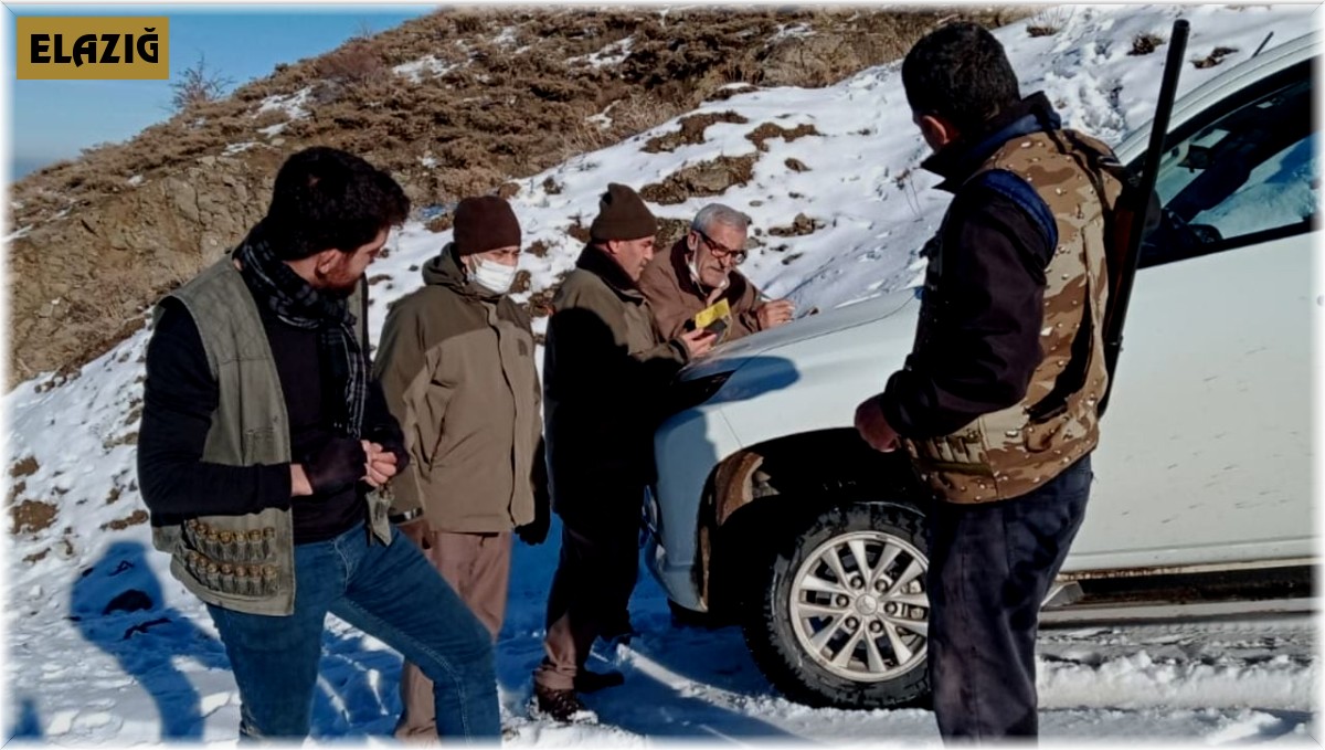 Elazığ'da yasa dışı avcılık yapan 3 kişiye idari işlem yapıldı
