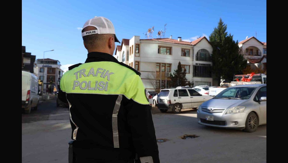 Elazığ'da yoğun bölgelerde trafik denetimi