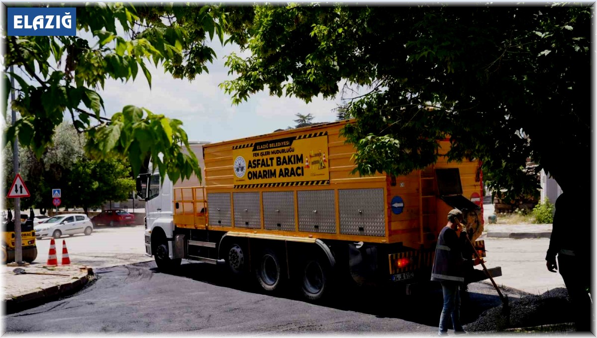 Elazığ'da yollar asfalt yama robotu ile onarılıyor