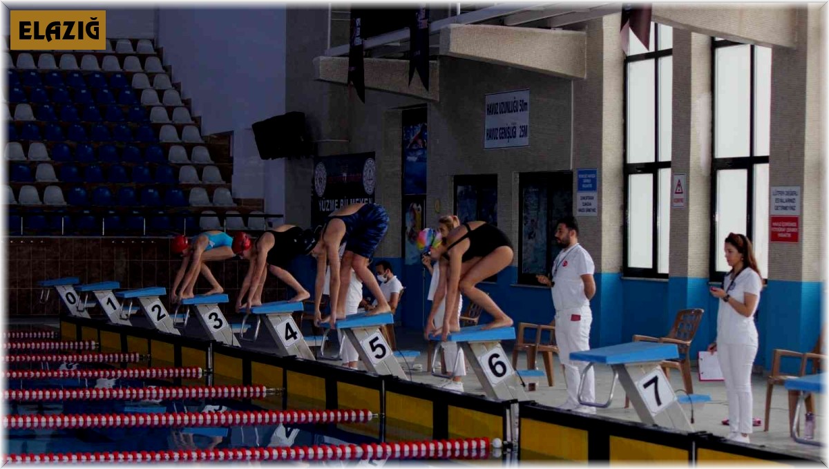 Elazığ'da yüzme yarışları sona erdi