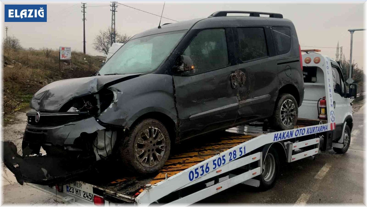 Elazığ'da zincirleme trafik kazası :1 yaralı