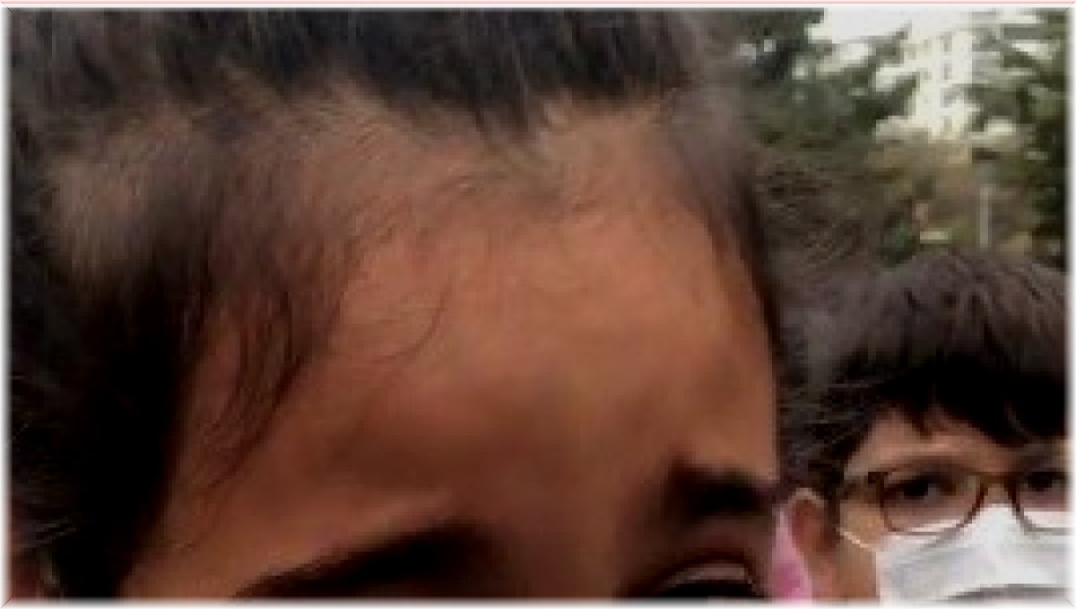 Elazığ'daki 10 Kasım töreninde öğrencinin ağlaması herkesi duygulandırdı