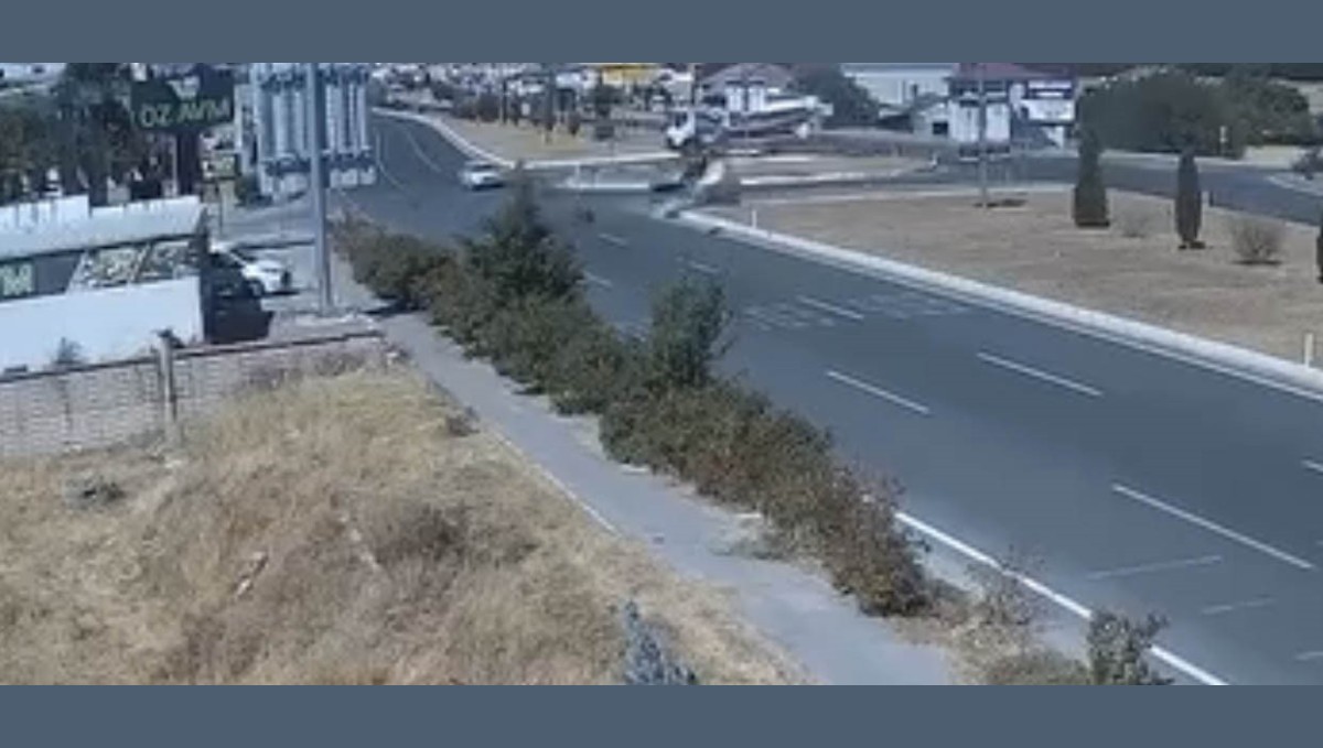 Elazığ'daki kaza güvenlik kameralarına yansıdı