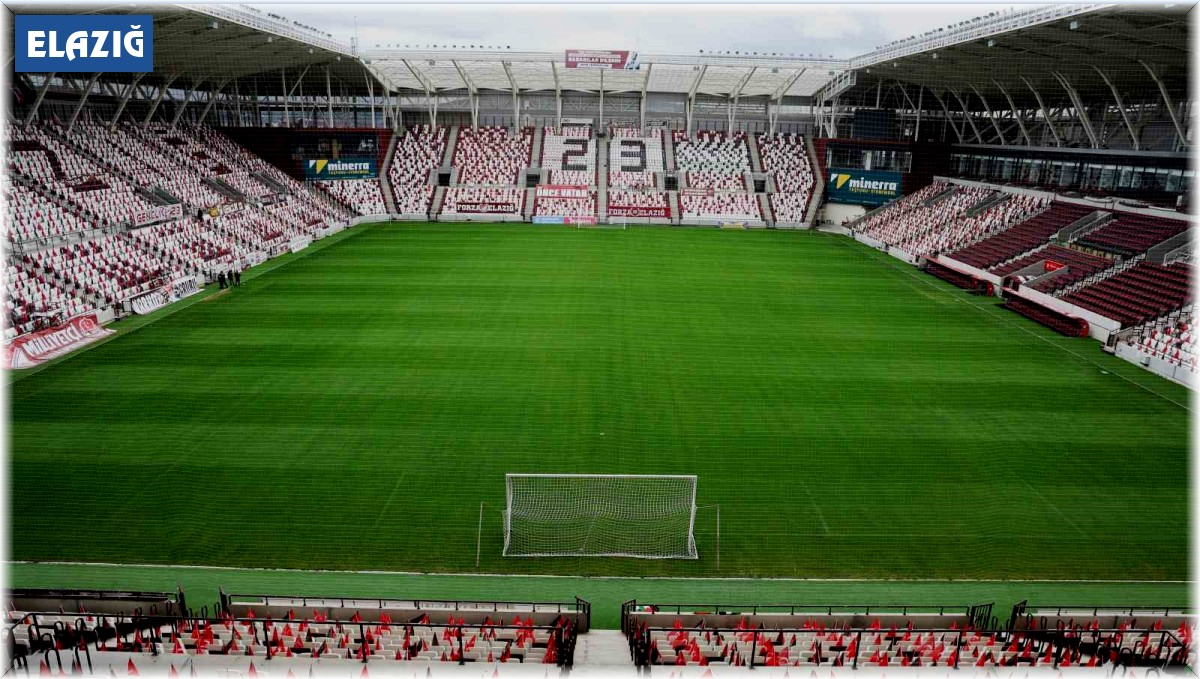 Elazığ'dan kardeşlik mesajı: Stadyum Türk ve Filistin bayraklarıyla donatıldı