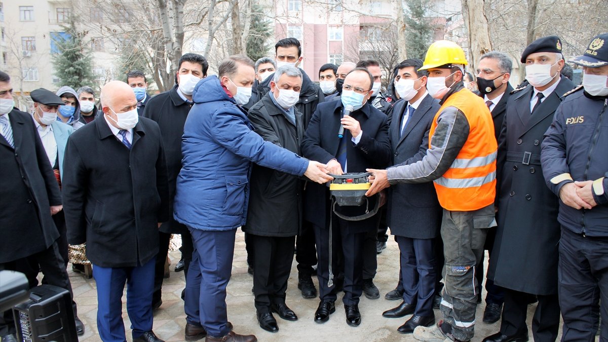 Elazığ depreminde yıkılan Beyzade Efendi Camisi'nin yerine inşa edilecek caminin temeli atıldı