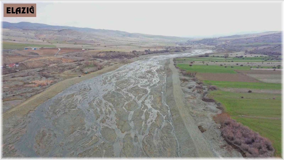 Elazığ dere ıslah çalışmaları sürüyor