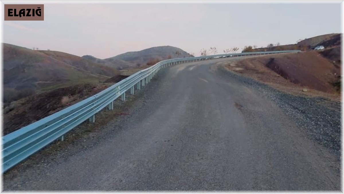 Elazığ İl Özel İdaresi ekipleri çalışmalarını sürdürüyor