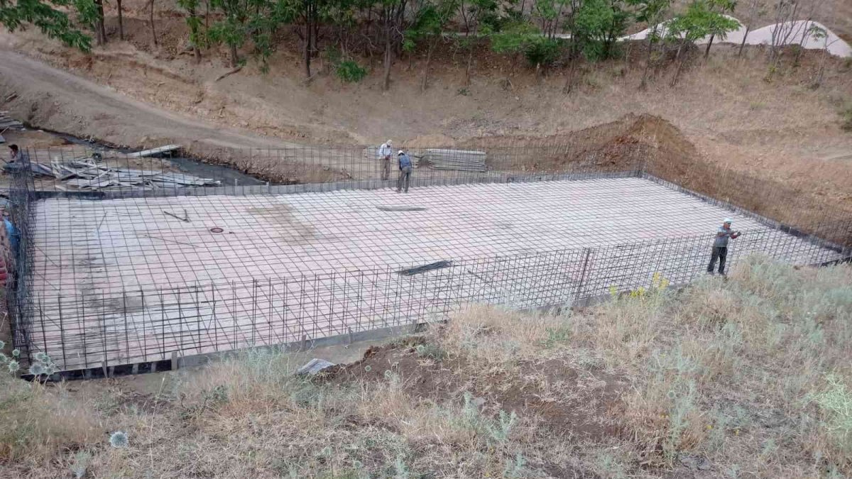 Elazığ İl Özel İdaresinden 360 tonluk sulama havuzları