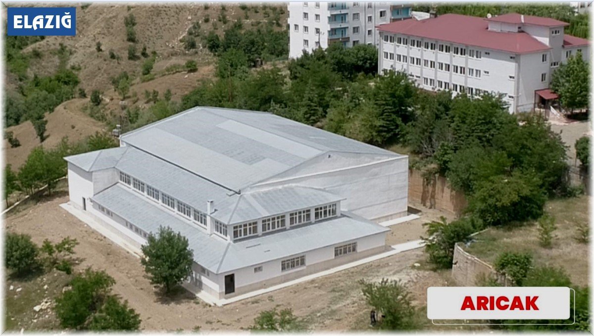 Elazığ'ın 10 ilçesine spor salonu yapıldı