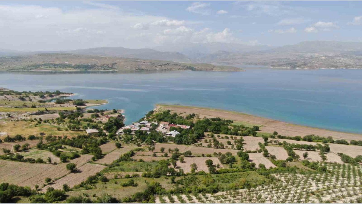 Elazığ'ın dört il sınırındaki saklı cenneti: Kurtuluş köyü