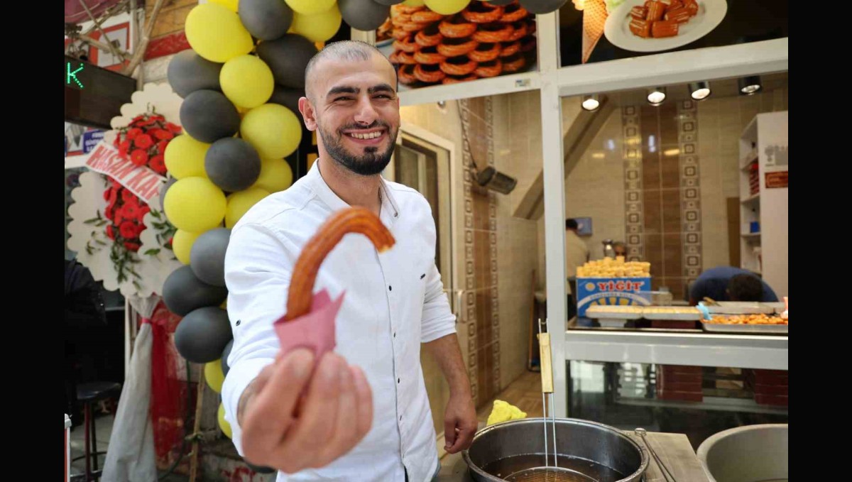 Elazığ'ın en tatlı başarısı: Seyyar satıcılıktan patronluğa