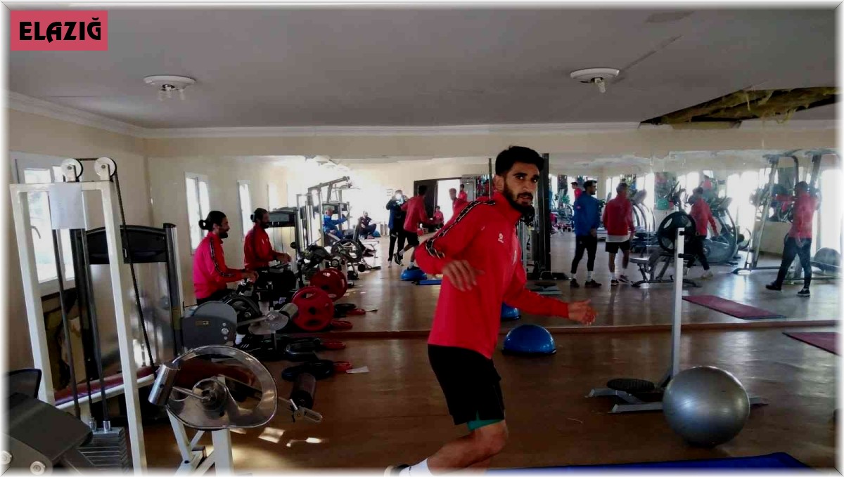 Elazığ kulüplerine kar engeli