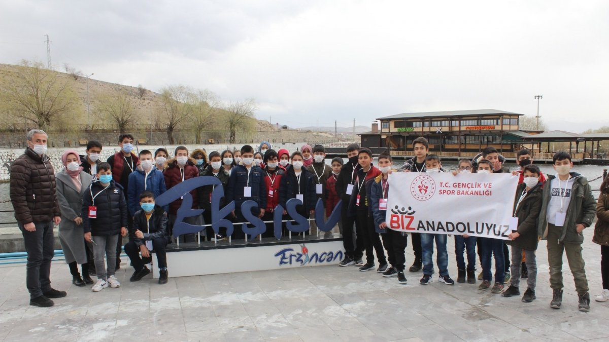 Elazığ ve Tuncelili gençler Erzincan'ı gezdi