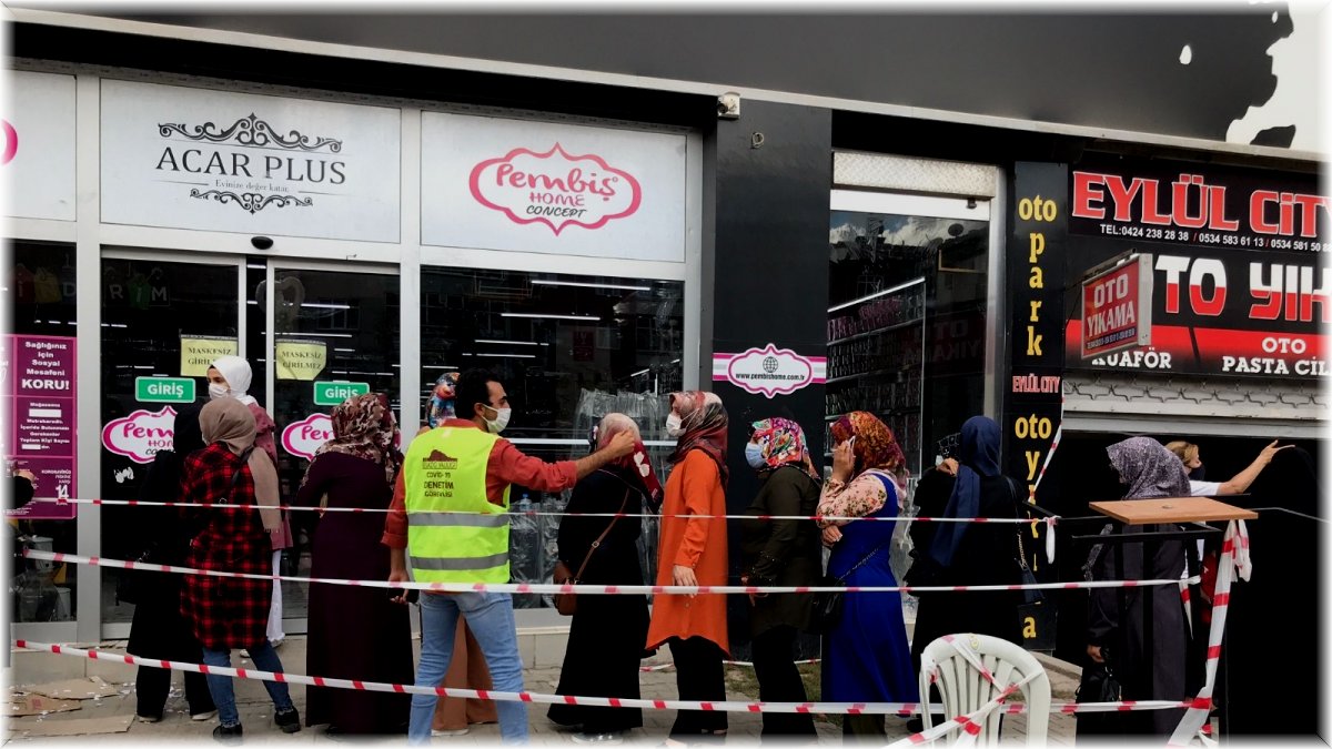 Elazığ’da ucuz halı kuyruğu