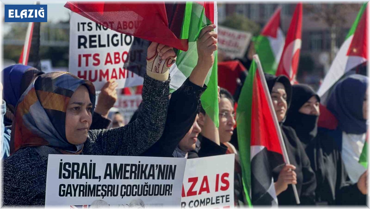 Elazığlı kadınlardan Filistin'e destek için 'sessiz' oturma eylemi