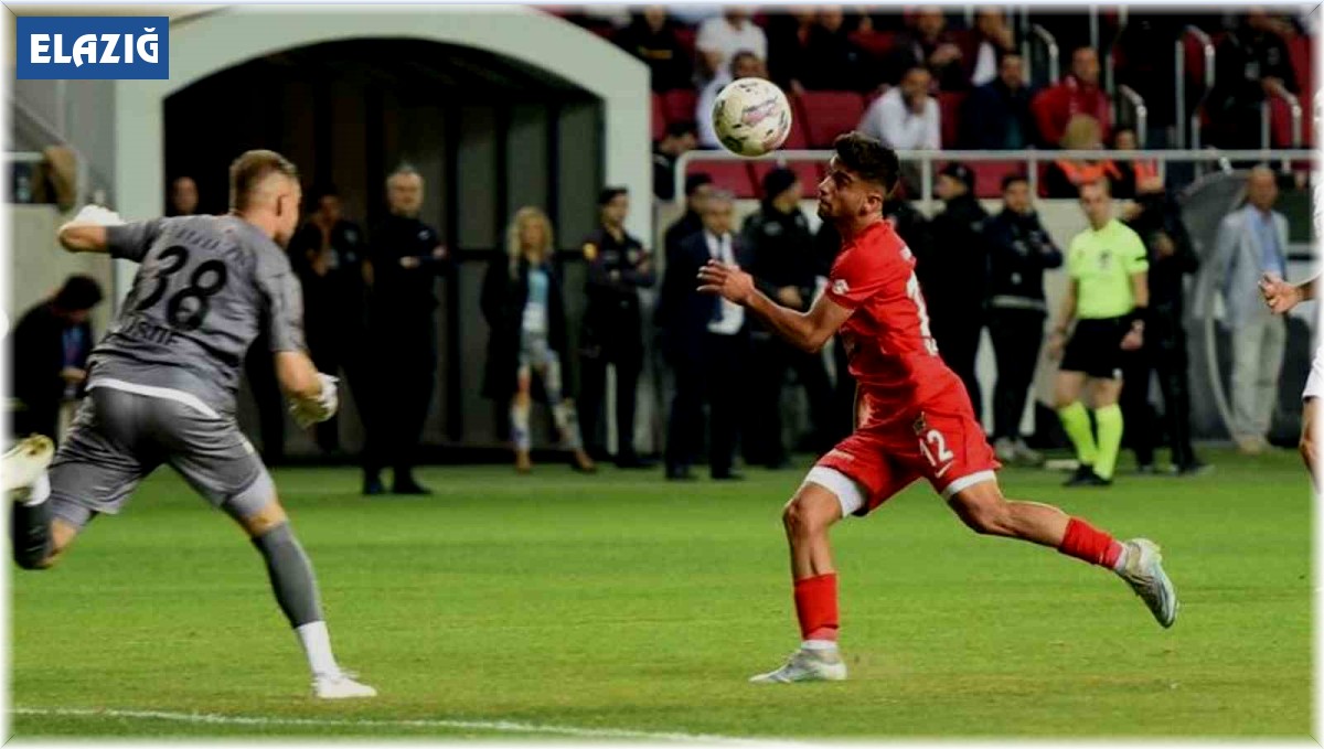 Elazığspor, Berşan Yavuzay'ı transfer etti