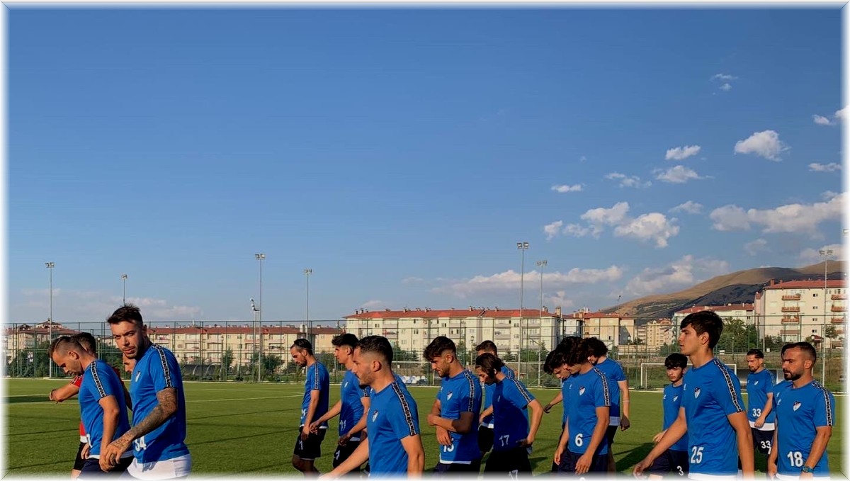 Elazığspor'da hazırlık kampı sürüyor