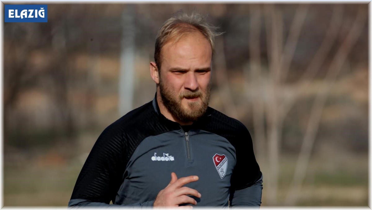 Elazığspor'da kaleci Hakan korkuttu