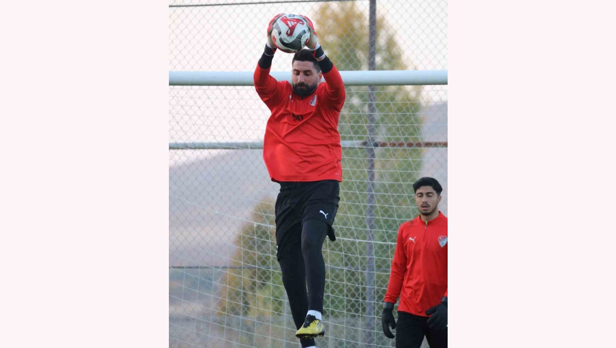Elazığspor'da kaleci Muammer'e kulüp bulması için izin verildi