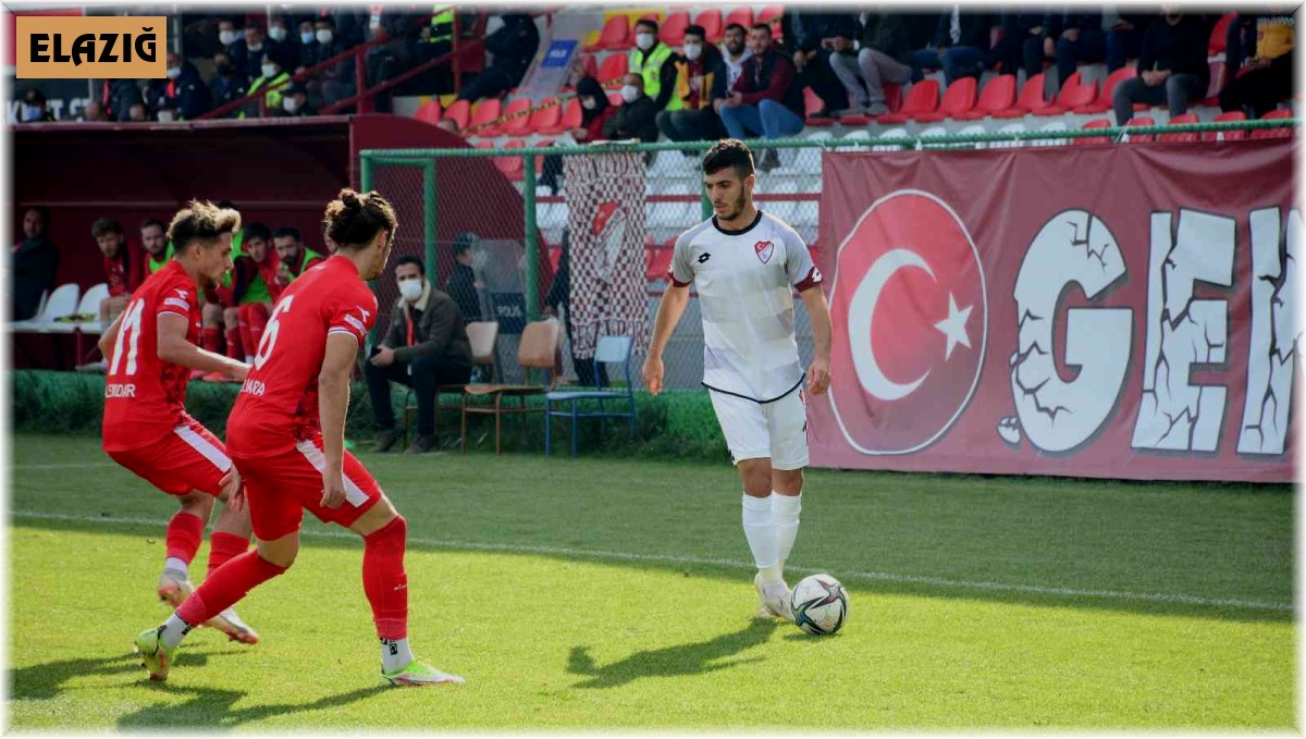 Elazığspor'da Selim Enes sezonu kapattı