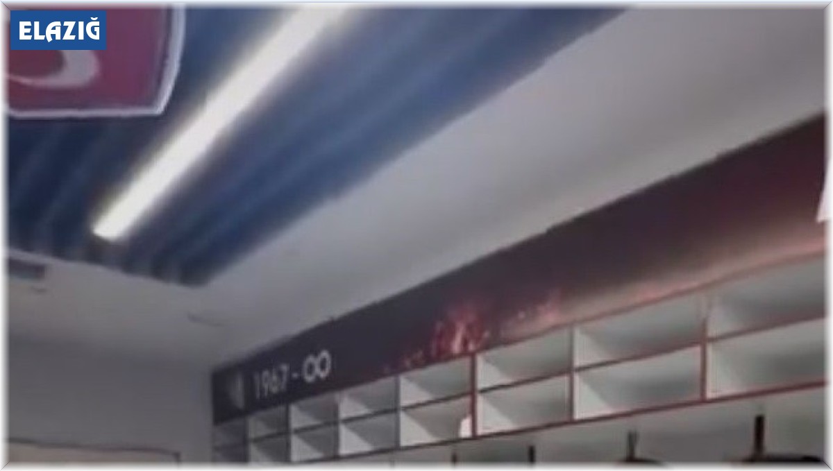 Elazığspor'dan halaylı galibiyet paylaşımı