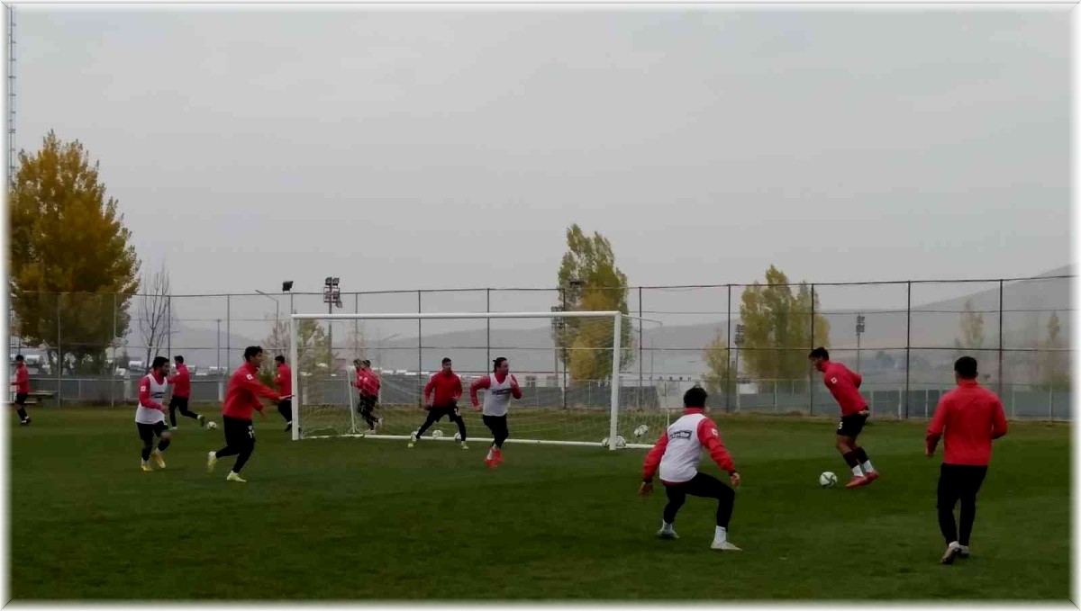 Elazığspor tam kadro çalıştı
