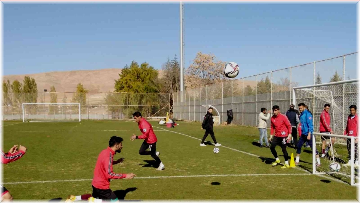 Elazığspor tam kadro çalıştı
