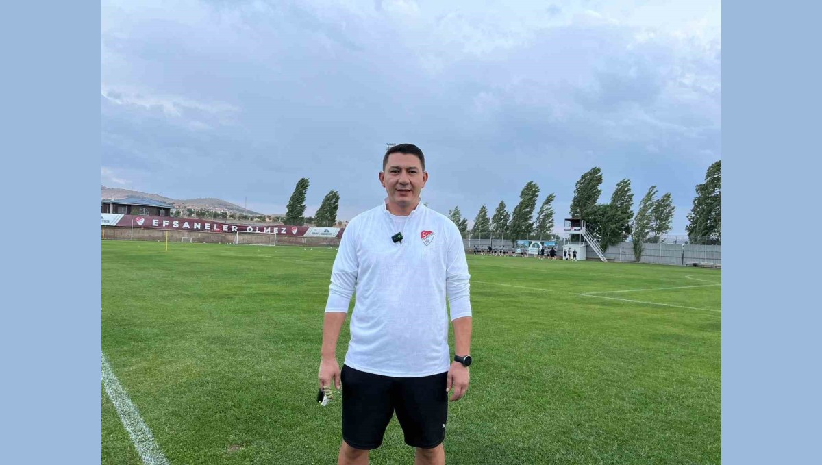 Elazığspor Teknik Direktörü Gül: "Bizim için bu sezonun tek sonucu var şampiyonluk"