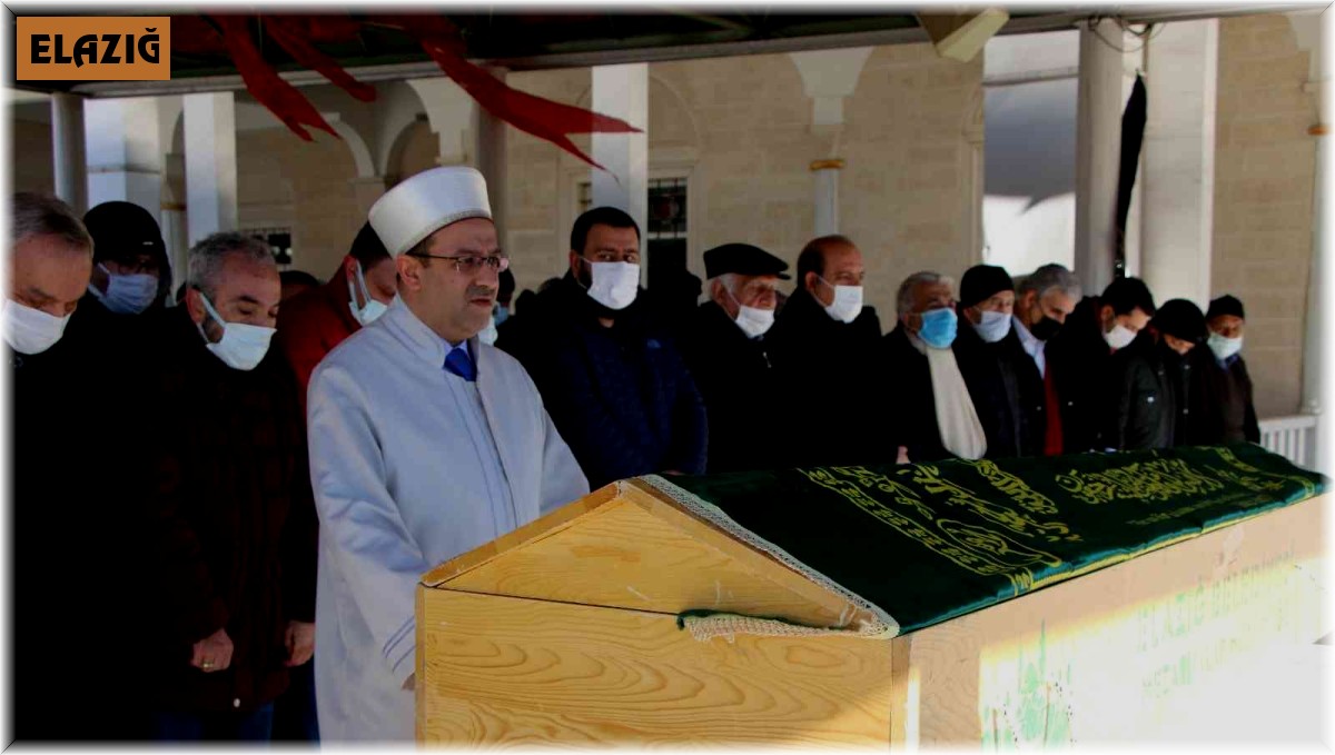 Elazığspor'un kurucularından İhsan Uğur son yolculuğuna uğurlandı