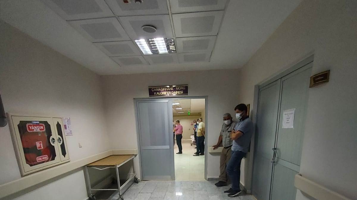 Elektrik akımına kapılan annesini kurtarmaya çalışırken hayatını kaybetti