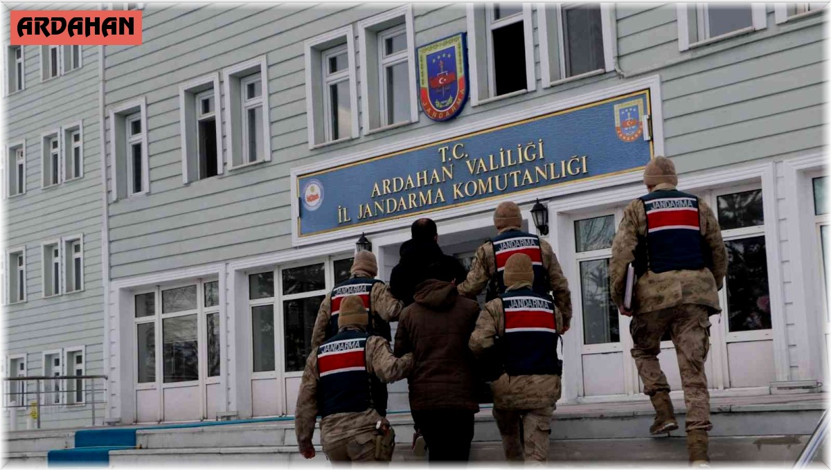 Elektrik direği hırsızları yakalandı