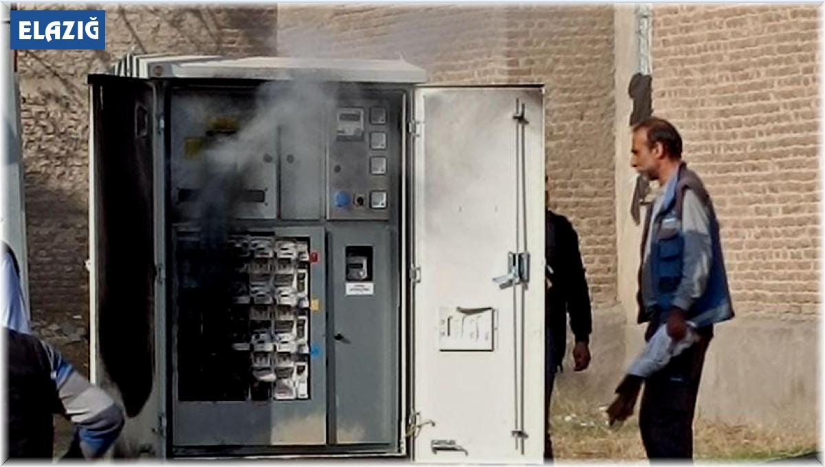 Elektrik trafosundan çıkan duman korkuttu