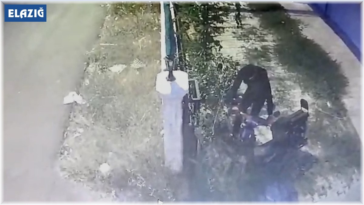 Elektrikli motosikletin çalınma anı kamerada