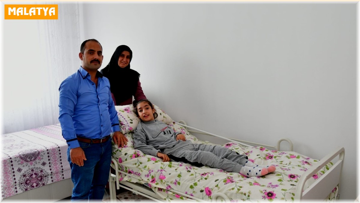 Elif ve Mehtap kardeşlerin ortopedik yatak mutluluğu