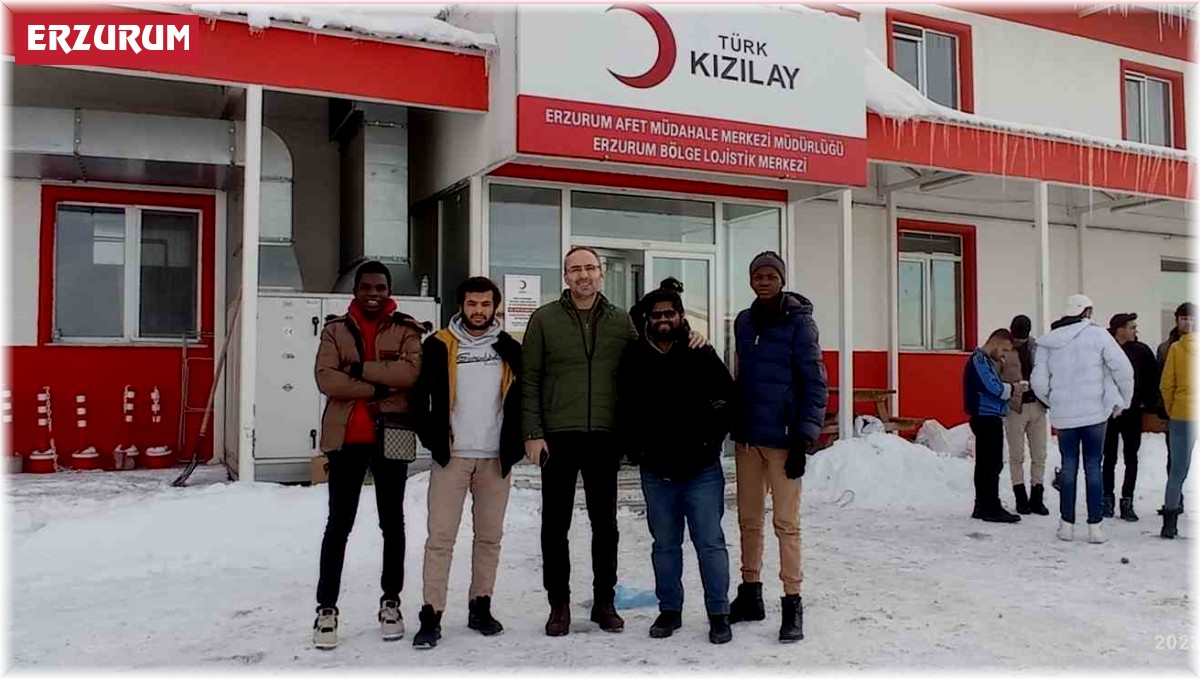 Eller depremzedeler için kalktı