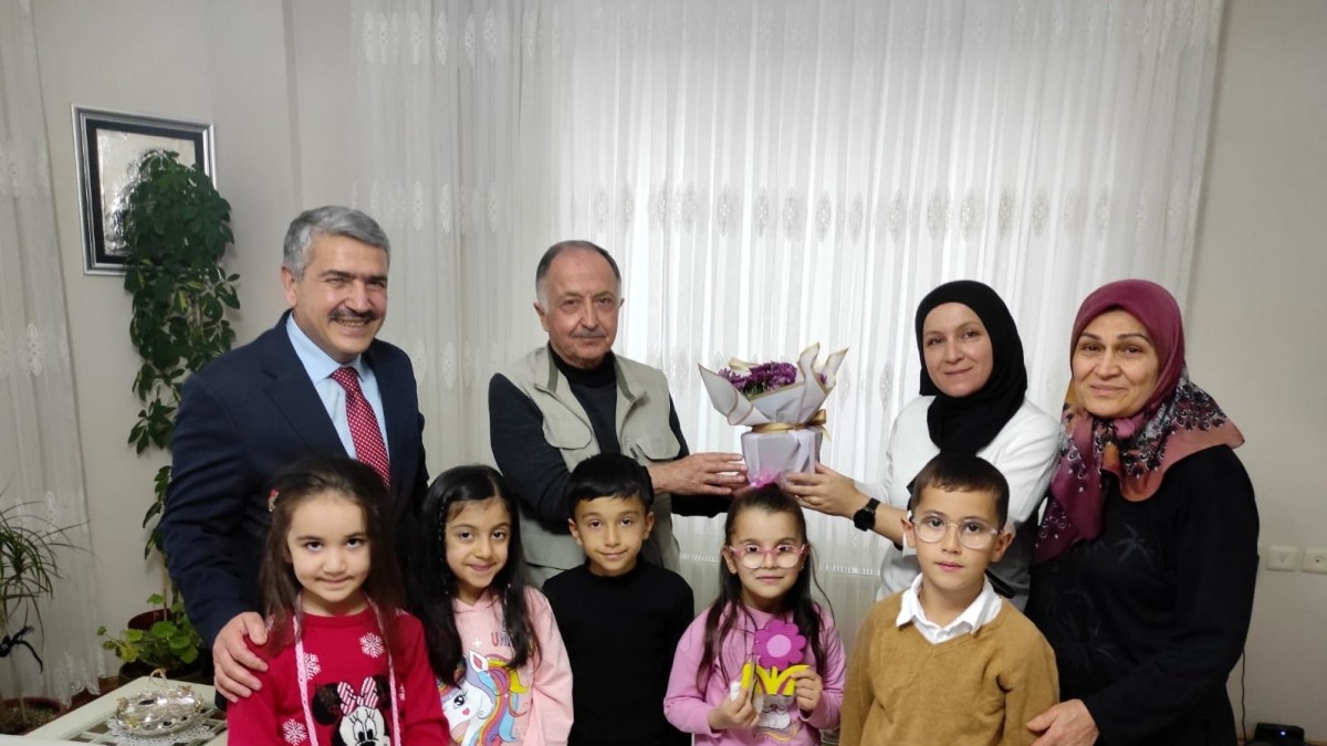 Emekli öğretmenler unutulmadı