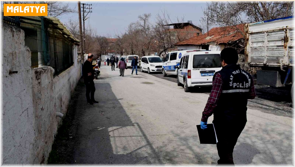 Emlakçıda alacak verecek kavgası: 1 yaralı