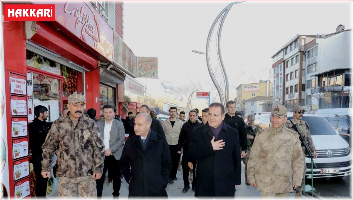 Emniyet Genel Müdürü Aktaş Hakkari'de esnafları dinledi