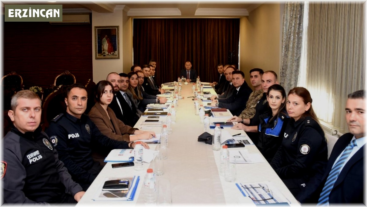 Emniyet Müdürü Baybaba, şube müdürleriyle toplantı yaptı