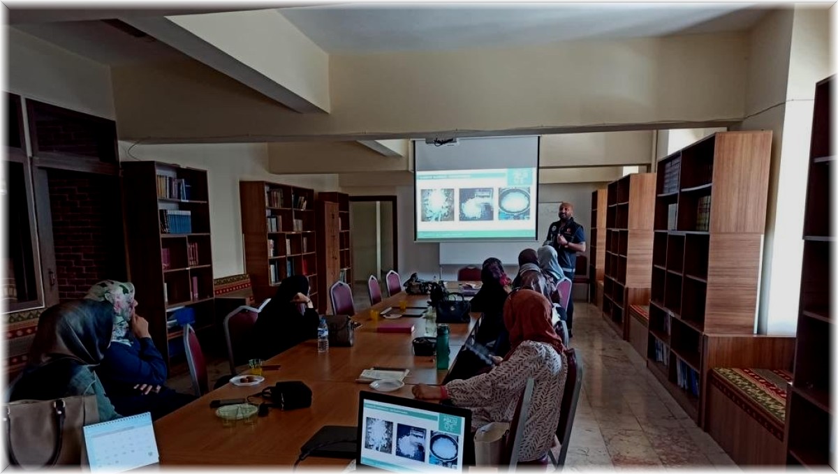 "En İyi Narkotik Polisi: Anne" seminerleri sürüyor