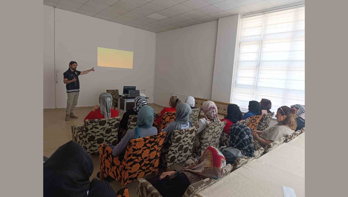 'En iyi polis annedir' eğitimi Vefa Konağı'nda verildi