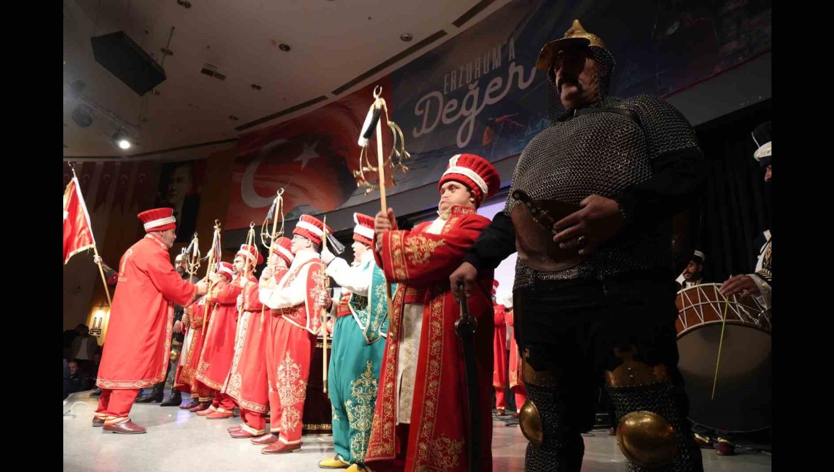 Engelleri aştılar, mehterle coşturdular