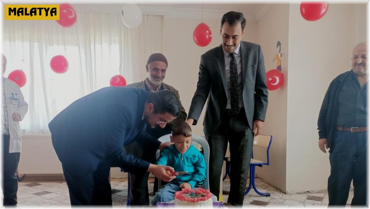 Engelli öğrenciye doğum günü sürprizi