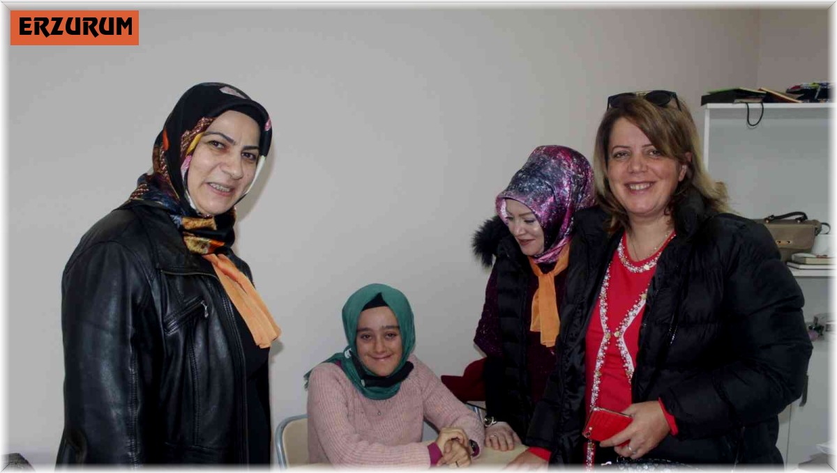 Engellileri yalnız bırakmadılar