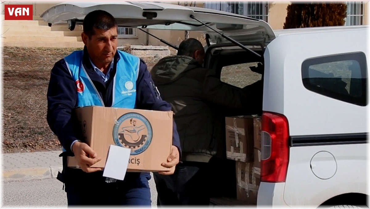 Erciş Belediyesinden depremzede ailelere gıda desteği