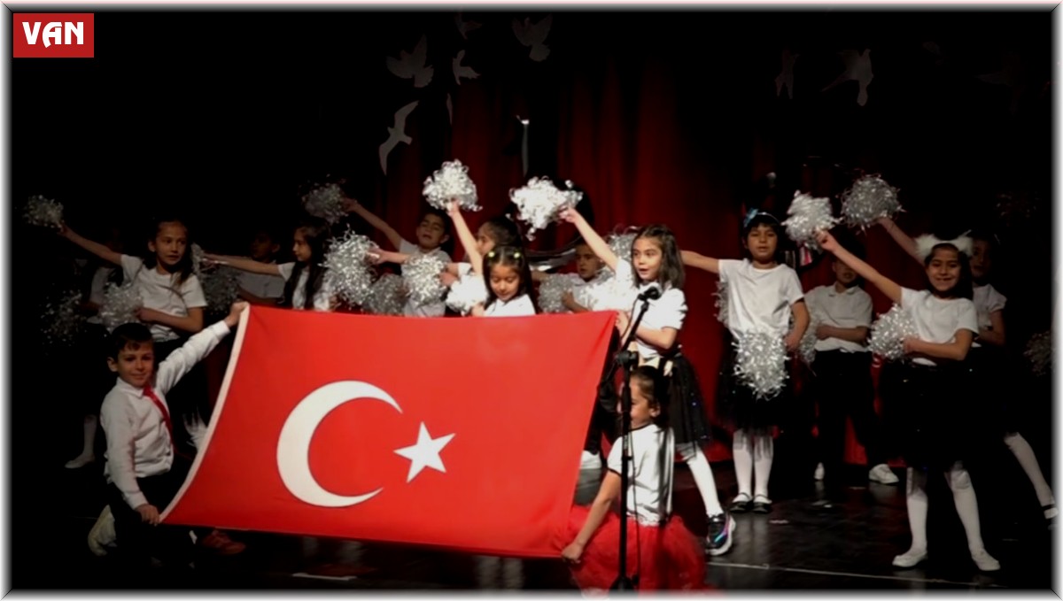 Erciş'in düşman işgalinden kurtuluşunun 105'inci yıl dönümü coşkuyla kutlandı