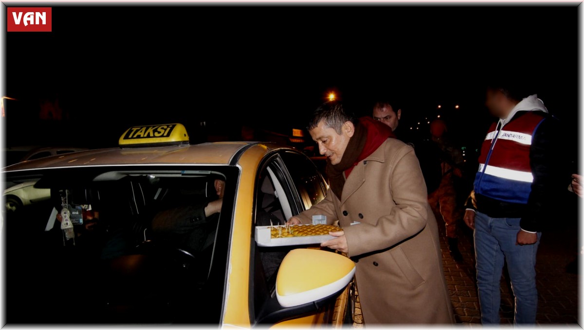 Erciş Kaymakamı Mehmetbeyoğlu, güvenlik güçlerinin yeni yılını kutladı