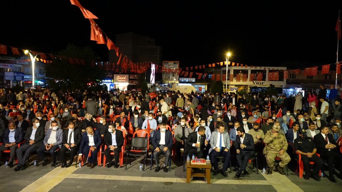 Erciş'te 15 Temmuz Demokrasi ve Milli Birlik Günü törenle kutlandı